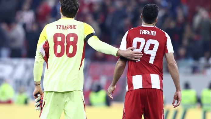 Νικολακόπουλος: «99 λεπτά με παίκτη λιγότερο, τραγική εικόνα ο Ολυμπιακός…»