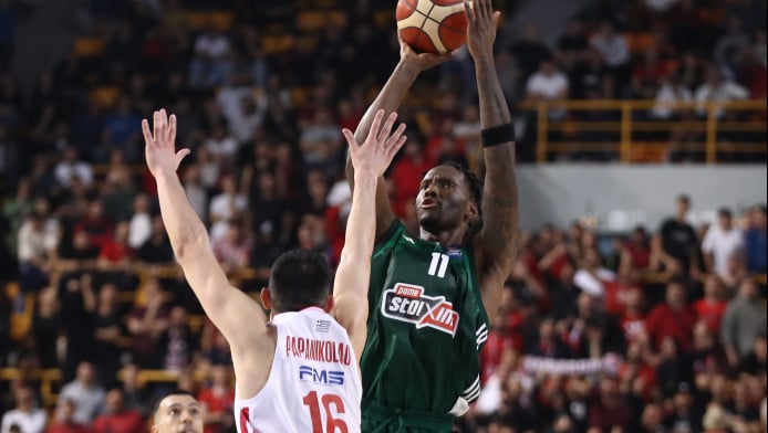 Τρομακτικός με το καλημέρα: Ο Χέιζ-Ντέιβις συστήθηκε ως ο νέος ηγέτης! (Vd)