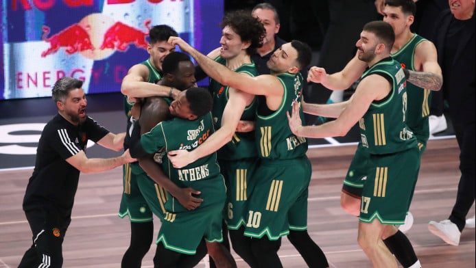 Ζήστε ΟΣΑ έγιναν στο ΟΑΚΑ στο καλάθι του Γκραντ - ΒΙΝΤΕΟ από την εξέδρα!