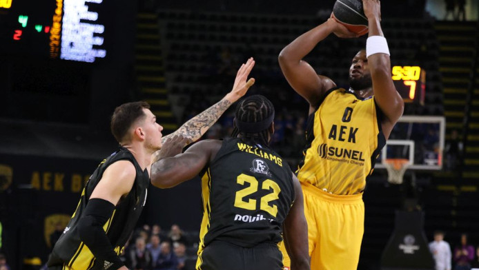  Ζορίστηκε η ΑΕΚ, αλλά λύγισε το Μαρούσι - 10η σερί νίκη (ΒΙΝΤΕΟ)
