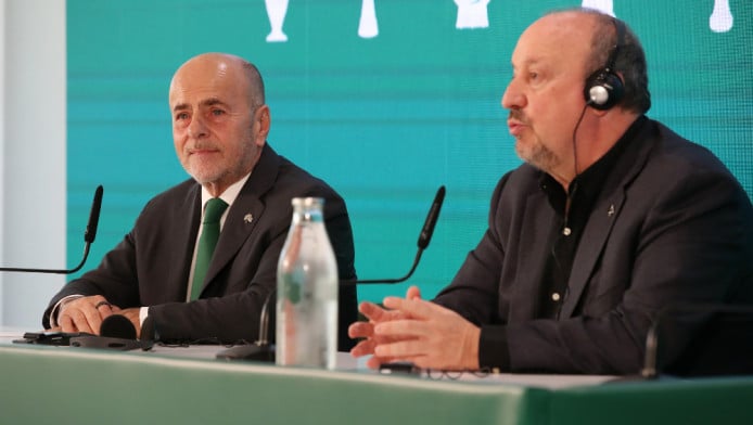 Δεν θα το ανεχτεί ο Αλαφούζος με Ολυμπιακό - Ώρα αποφάσεων για Μπενίτεθ