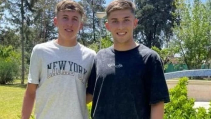 Σε ελληνική ομάδα και ο αδερφός του Αντίνο!