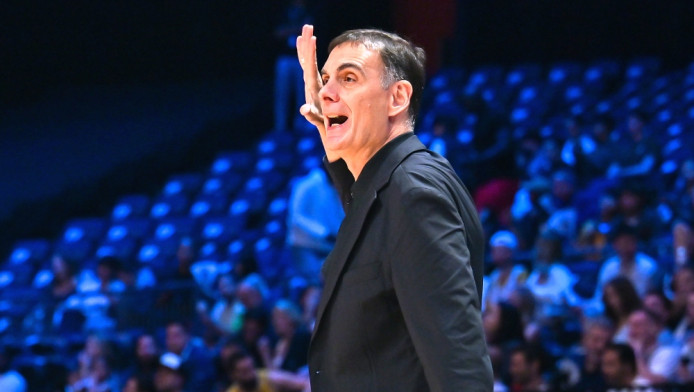 Νέο βίντεο "καίει" Μπαρτζώκα: Χυδαίες ύβρεις σε γυναίκα φίλη του Ολυμπιακού