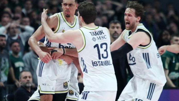 Τι έκανε ο Μπόλντγουιν στην Πόλη και στην Αθήνα προκαλώντας γενική σύρραξη