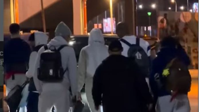 Φοβερό! Το πούλμαν της Εφές έφυγε χωρίς μερικούς παίκτες (ΒΙΝΤΕΟ)