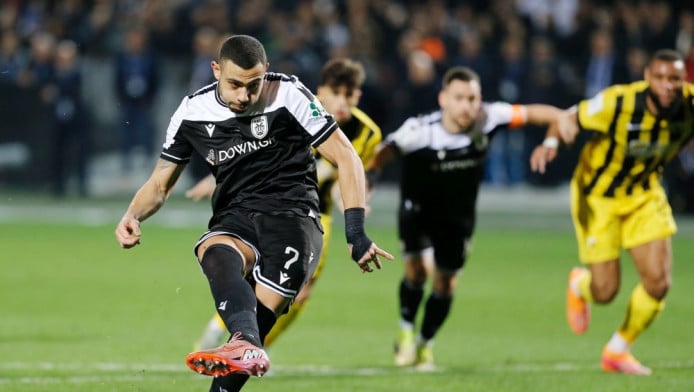 Βαρούχας: “Γι’ αυτό δεν ήταν επανάληψη στο πέναλτι Γιακουμάκη”