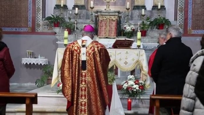 Άγιος Βαλεντίνος: Πώς βρέθηκαν λείψανά του στη Μυτιλήνη!