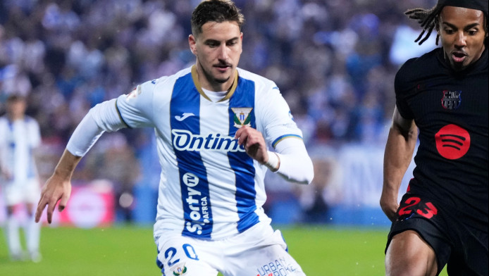 AS: Στην Αθήνα για να υπογράψει στον ΠΑΟ ο Ερνάντεθ (ΦΩΤΟ)