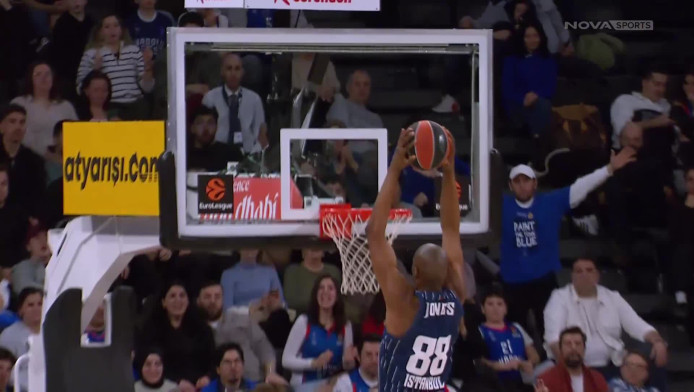 ΤΡΟΜΕΡΟ κάρφωμα του Κάι Τζόουνς - «Πού πάτησε ο αθεόφοβος;» (ΒΙΝΤΕΟ)