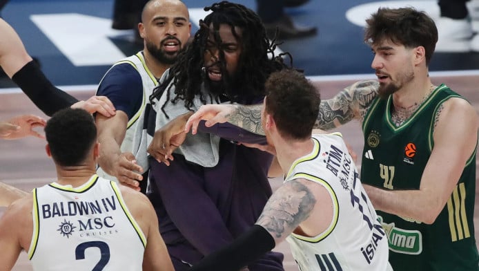 Στο στόχαστρο ο Λεσόρ - "Απαράδεκτη συμπεριφορά" (ΒΙΝΤΕΟ)