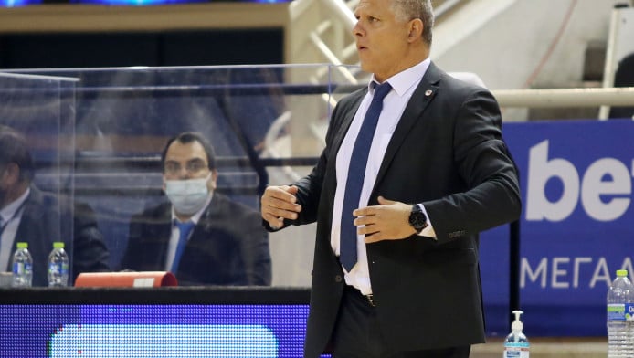 Συνεχίζει στο Ιράν ο Μανωλόπουλος! Ανανέωσε μέχρι το 2028