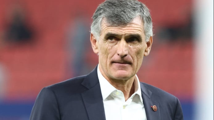 Προβληματίζεται με Ποντένσε ο Μεντιλίμπαρ - "Να μην επιτρέψει σε ΑΕΚ, ΠΑΟΚ"