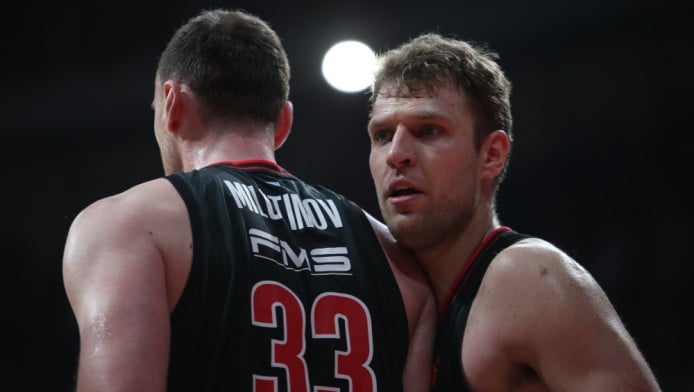 Χωρίς Βεζένκοφ και Μιλουτίνοφ με Ζαλγκίρις ο Ολυμπιακός!