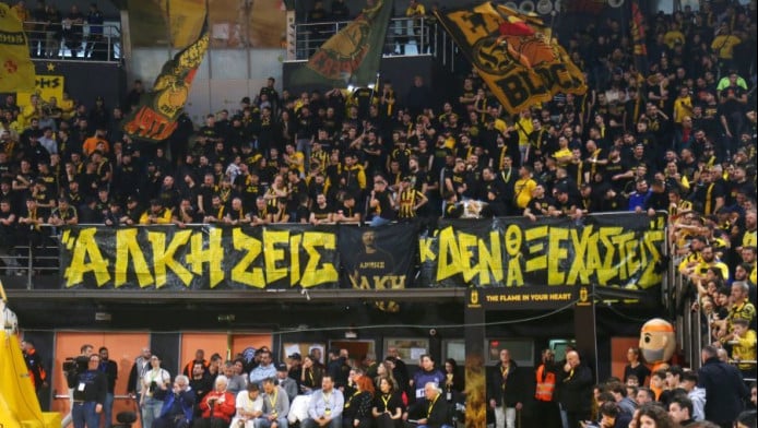 Τεράστιο πανό στον Αλεξάνδρειο: "Άλκη ζεις και δεν θα ξεχαστείς" (ΦΩΤΟ/vid)