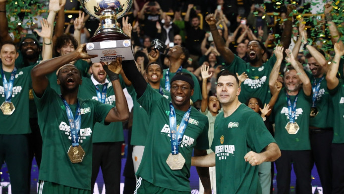 Οκτώ εικόνες χαοτικής διαφοράς κουλτούρας Παναθηναϊκού και Ολυμπιακού