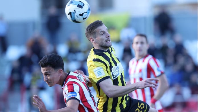 Δυσκολεύεται στο αμυντικό τείχος-Live: Πανσερραϊκός - ΑΕΚ 0-0 