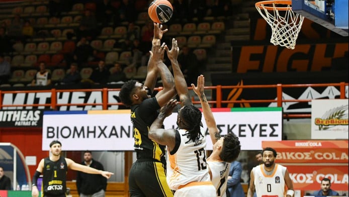 Πρόκριση στην Πάτρα για το Μαρούσι με φοβερό Κινγκ! (BINTEO)