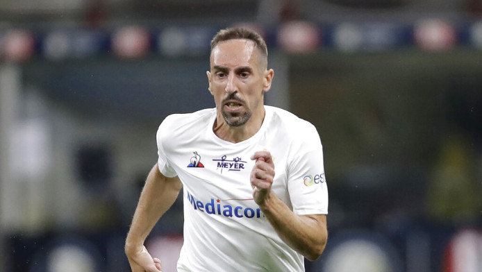 Έξαλλος ο δικηγόρος Ριμπερί με τα ρεπορτάζ: "Θα τιμωρήσω τους υπεύθυνους"