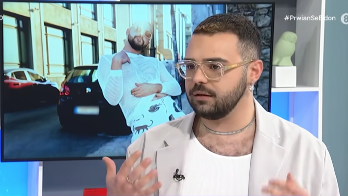 Αγνώριστος! Τί έλεγε ο Ακύλας στην πρώτη του τηλεοπτική συνέντευξη;