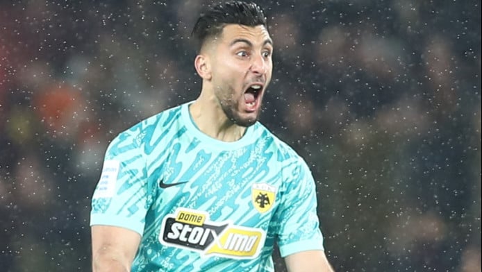 Μόνο με πώληση ρεκόρ φεύγει ο Στρακόσια - Απέρριψε ήδη συμβόλαιο 2.5 εκατ.!