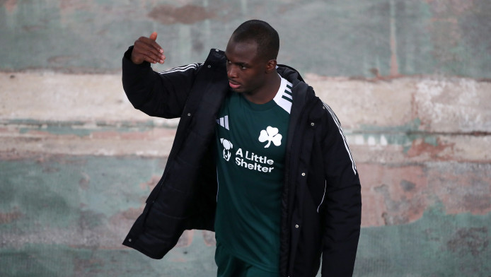 Φοβερό! Τί έκανε ο Τετέι μετά το τέλος του αγώνα με Πλζεν - Φοβερή στιγμή