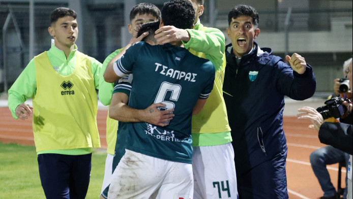 Τσάπρας Νο2: Άντεξε κόντρα σε Έσε-Μουζακίτη, τον αγοράζουν Ολυμπιακός ή ΠΑΟ