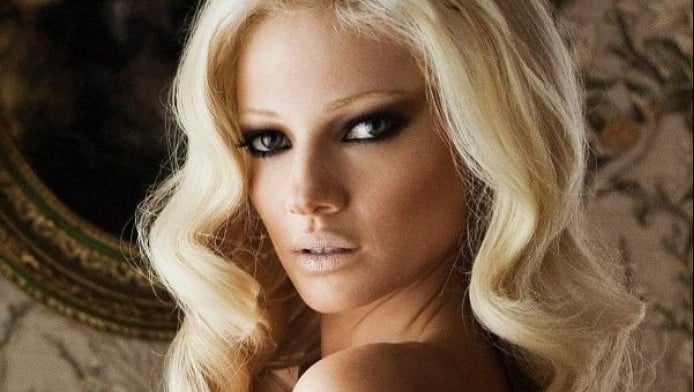 Προκλητική ανάρτηση της Τζούλιας Αλεξανδράτου για τους Έλληνες και τα λεφτά