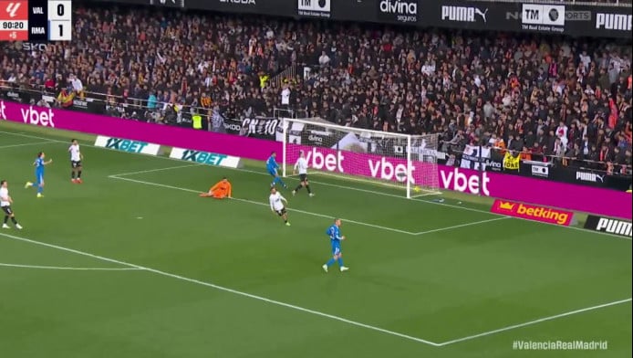 Το παλεύει η Ρεάλ - Δεν αφήνει σε ησυχία την Μπαρτσελόνα (ΒΙΝΤΕΟ)