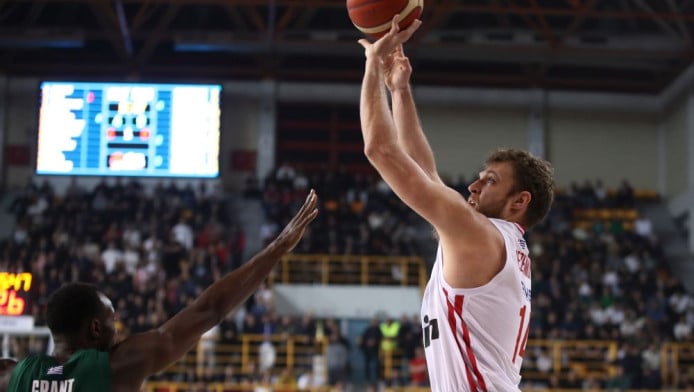 Εξετάσεις για Βεζένκοφ - Αναμονή στον Ολυμπιακό