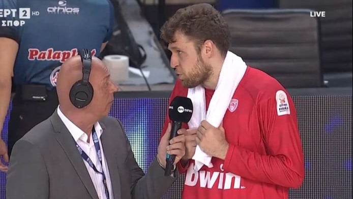 Τσαντισμένος ο Βεζένκοφ! - “Αυτό που παρουσιάζουμε είναι ντροπή” (ΒΙΝΤΕΟ)