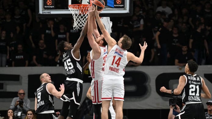 Ολυμπιακός - Ερυθρός Αστέρας: Τι ώρα παίζουν σήμερα και σε ποιο κανάλι