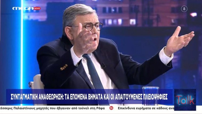 Έξαλλος ο Χατζής με Κόκκαλη - "Αυτά στο γήπεδο, όχι εδώ, μην μιλάτε!" (Vid)