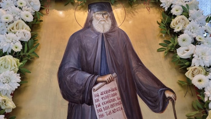 Τι έχει πει ο Άγιος Παΐσιος και άλλοι Γέροντες για την Αμερική 