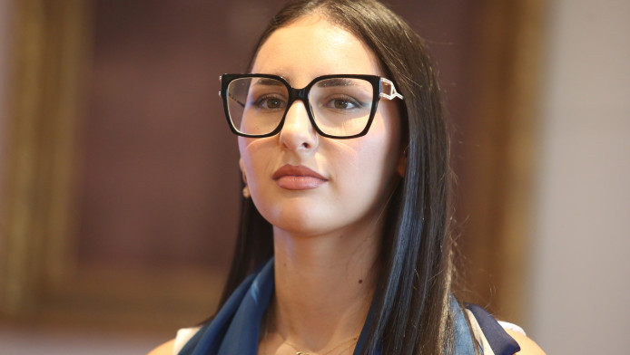 Αγνώριστη η Κλαυδία χωρίς ρετούς και άβαφη (ΒΙΝΤΕΟ)