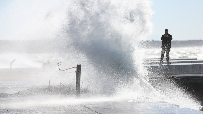Έρχεται η κακοκαιρία «Deborah»: Ισχυρές καταιγίδες και στην Αττική