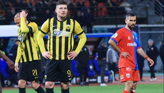 «Αλλόκοτα και περίεργα σφυρίγματα από Τσιμεντερίδη - Δεν άφηνε την ΑΕΚ»