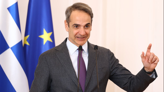 «Εκτόξευση» Μητσοτάκη στις δημοσκοπήσεις!