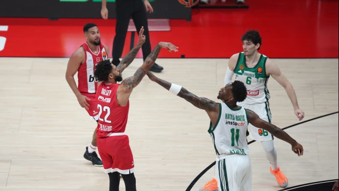 Τον βύθισε στον Πειραιά! Ανώτερος Ολυμπιακός, έμπλεξε άσχημα ο ΠΑΟ (ΒΙΝΤΕΟ)