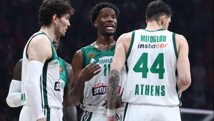 Χέις-Ντέιβις: «Ο Ολυμπιακός δεν με άφησε να κάνω την ρουτίνα μου»