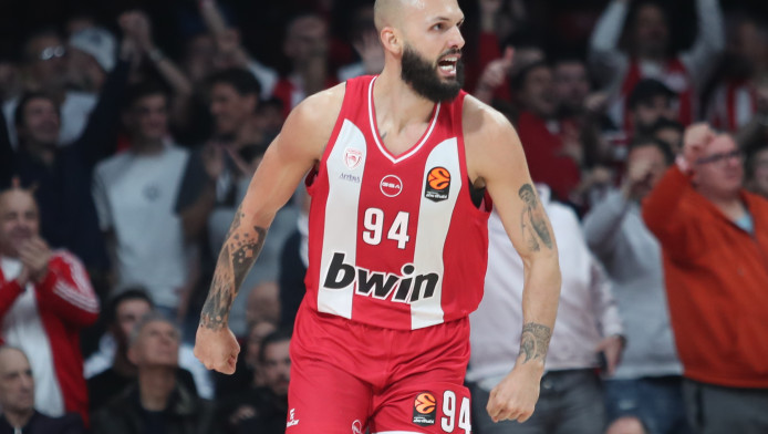 Ποιον συμπαίκτη του στον Ολυμπιακό αποθέωσε ο Φουρνιέ (ΒΙΝΤΕΟ)