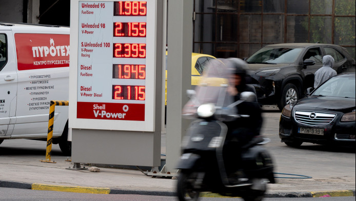 Βενζίνη... ΤΕΛΟΣ: Απεργία στα βενζινάδικα!