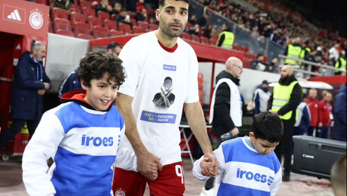 Ολυμπιακός: Εξαιρετικός Ταρέμι - Με ποιον παίκτη της ΑΕΛ αντέλλαξε φανέλα!