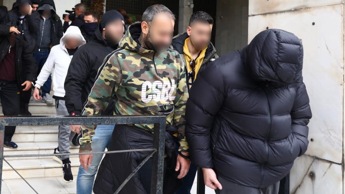 Στον Εισαγγελέα για απάτη μαμούθ: Παίκτες ριάλιτι και γνωστός TikToker (Vd)