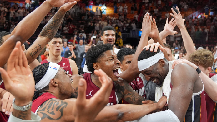 Και Μπαμ και Αντεμπαγιό! Πέτυχε 83 πόντους - Ξεπέρασε τον Κόμπι (BINTEO)