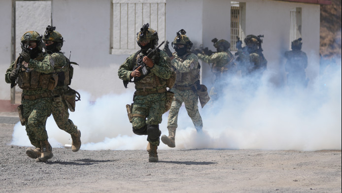 Οι ΗΠΑ προετοιμάζονται για χερσαίες επιχειρήσεις στο Ιράν