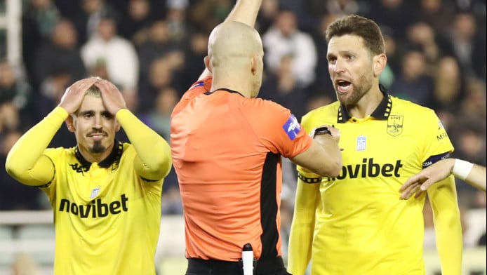 «Ντροπή! Όλη η Ελλάδα είδε τι έγινε στη Λεωφόρο, είναι αλλοίωση» (ΒΙΝΤΕΟ)