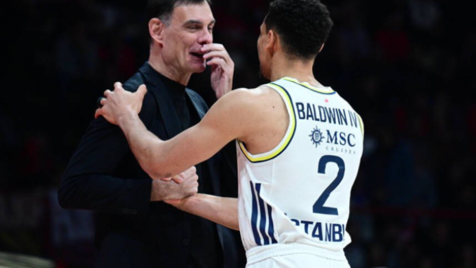 Ο άνθρωπος που κοιμάται και ξυπνάει με τον Παναθηναϊκό στο μυαλό του