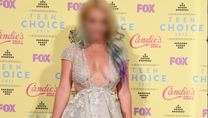 Διάσημη τραγουδίστρια συνελήφθη να οδηγεί μεθυσμένη!