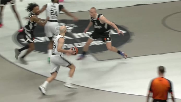 Τρομερή ασίστ του Καλάθη και κάρφωμα του Φερνάντο (ΒΙΝΤΕΟ)