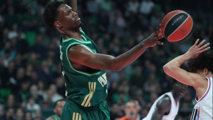 Ανεβάζει το "ταβάνι" του ΠΑΟ: Τι γράφουν οι Σέρβοι για Χέιζ-Ντέιβις